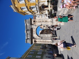 Arc des Sergii, Pula