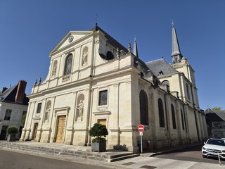 Église Eglise Notre-Dame de l'Assomption dans la cité du Cardinal de Richelieu